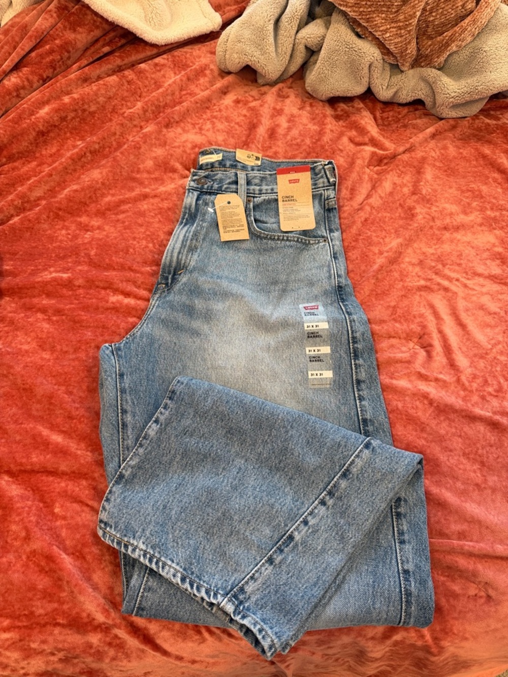 Levi's Women’s Cinch Barrel Jeans